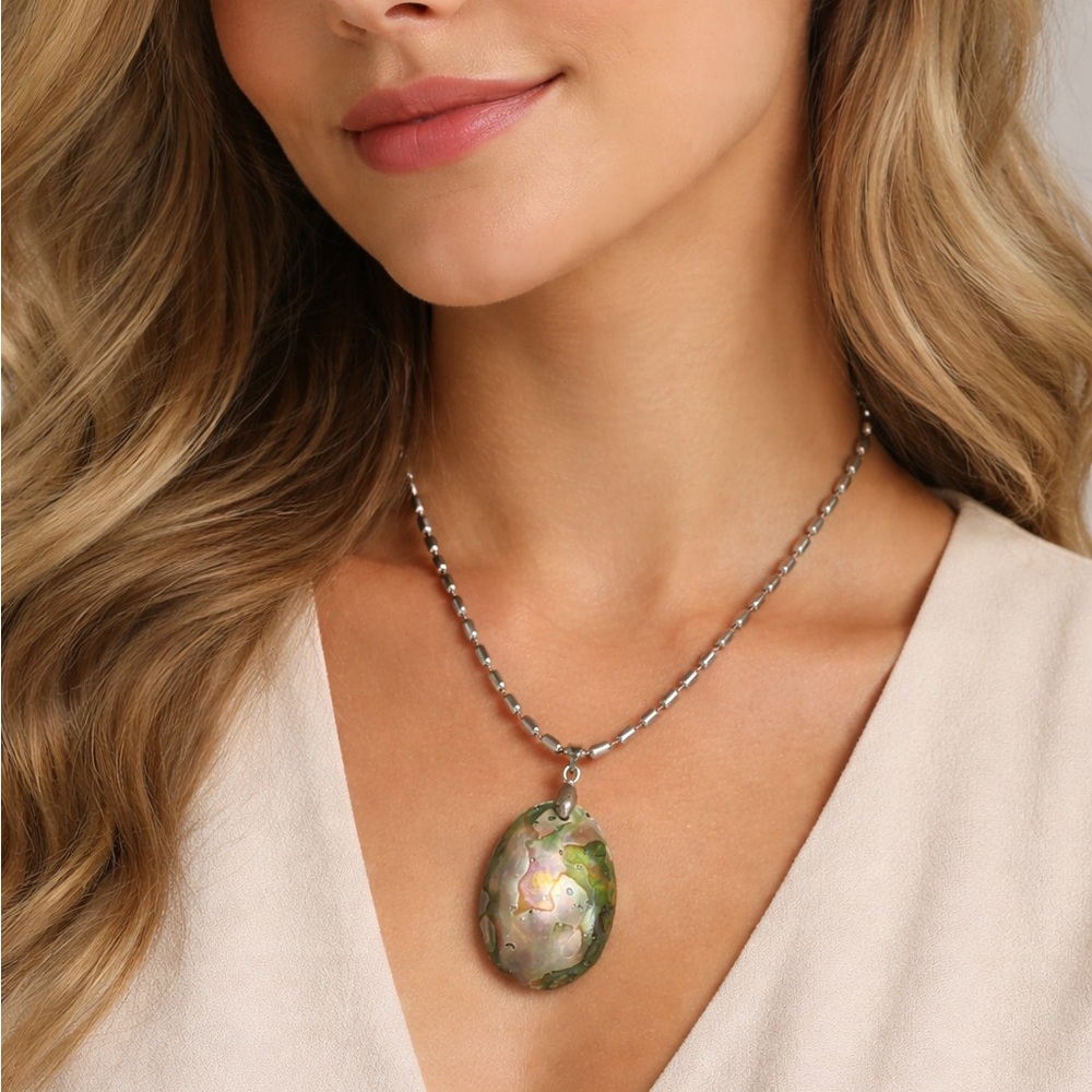 Abalone pendant with silver necklace